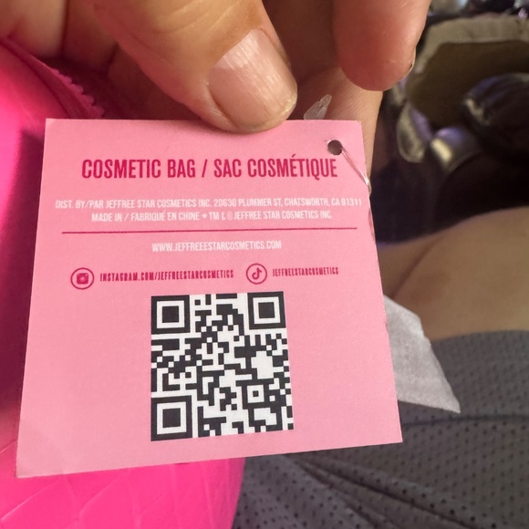 Jeffree Star Limited Edition Discountinued Cosmetic Bag with 18 Cosmetics - Picture 7 of 12